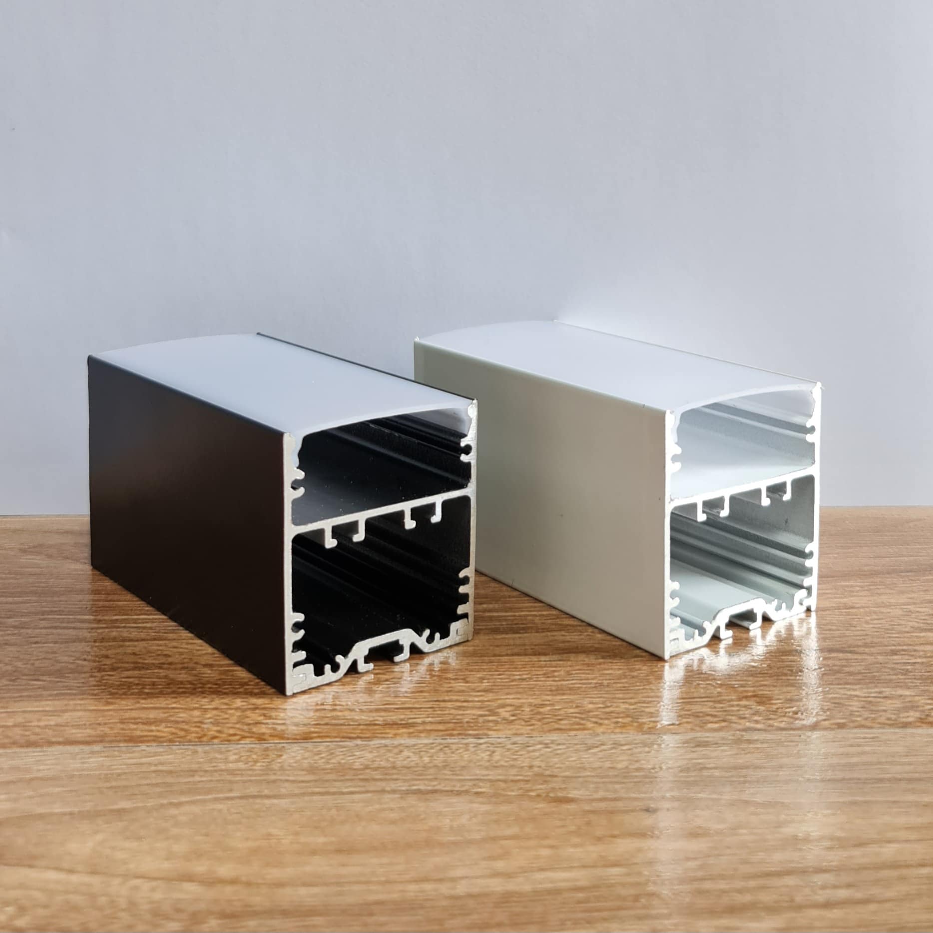 قاب لاینر ال ای دی آویز و روکار کد H5 قاب لاینر ال ای دی آویز و روکار کد H5