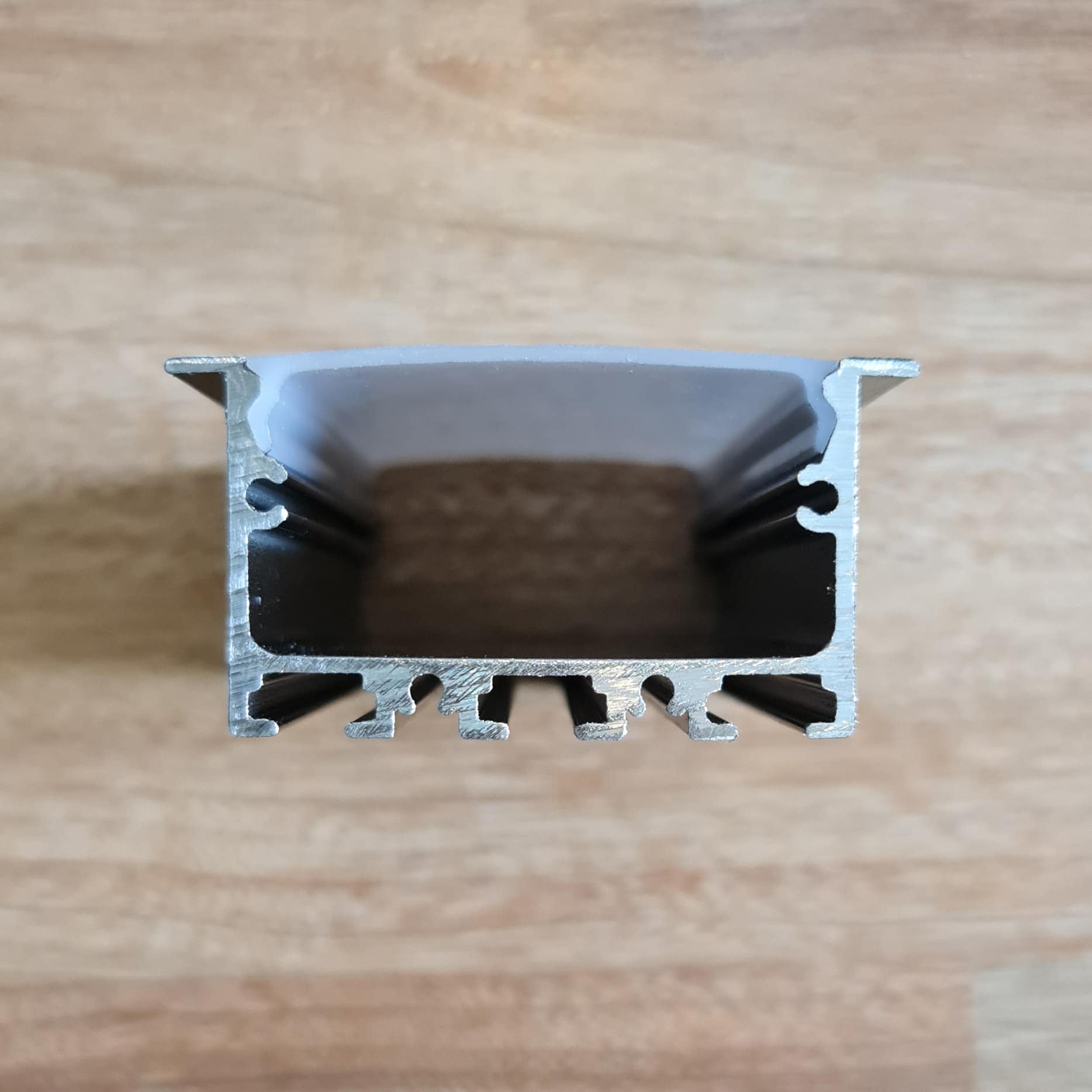 قاب لاینر ال ای دی توکار مدل V6 - Image 2