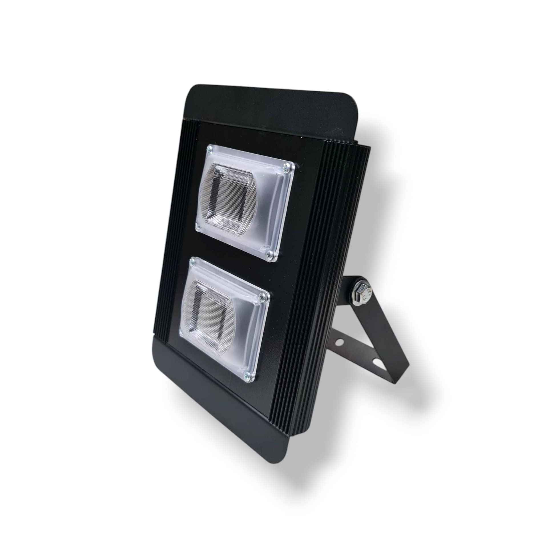 قاب پروژکتور نووا 100 وات (NOVA) نمای روبرو قاب پروژکتور نووا 100 وات (NOVA) نمای روبرو