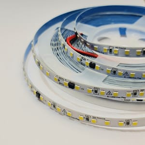 ال ای دی نواری 220 ولت تک لاین